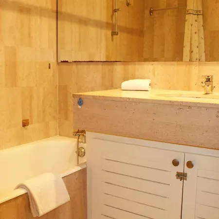 Apartment Splendide T2 Avec Terrasse Et Garage, A 3 Min De La Plage, 4 Couchages - Fr-1-252a-120 Villeneuve-Loubet